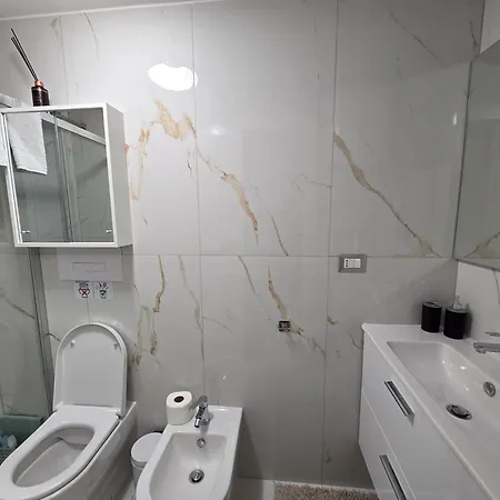 Tiny Little - Ad Uso Esclusivo Neapol